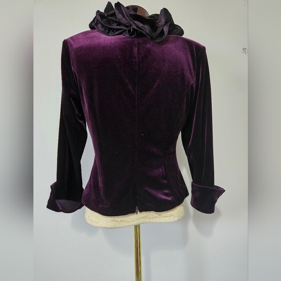 Ba Nites Eggplant Purple Velvet Ruffle Top. Size 6 - Picture 5 of 12